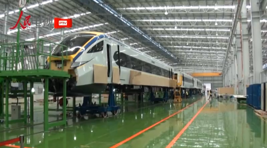 China builds 1st ‘railway factory’ in Malaysia, can produce 100 trains, repair 150 cars a year http://t.co/gDppKiYFcy 